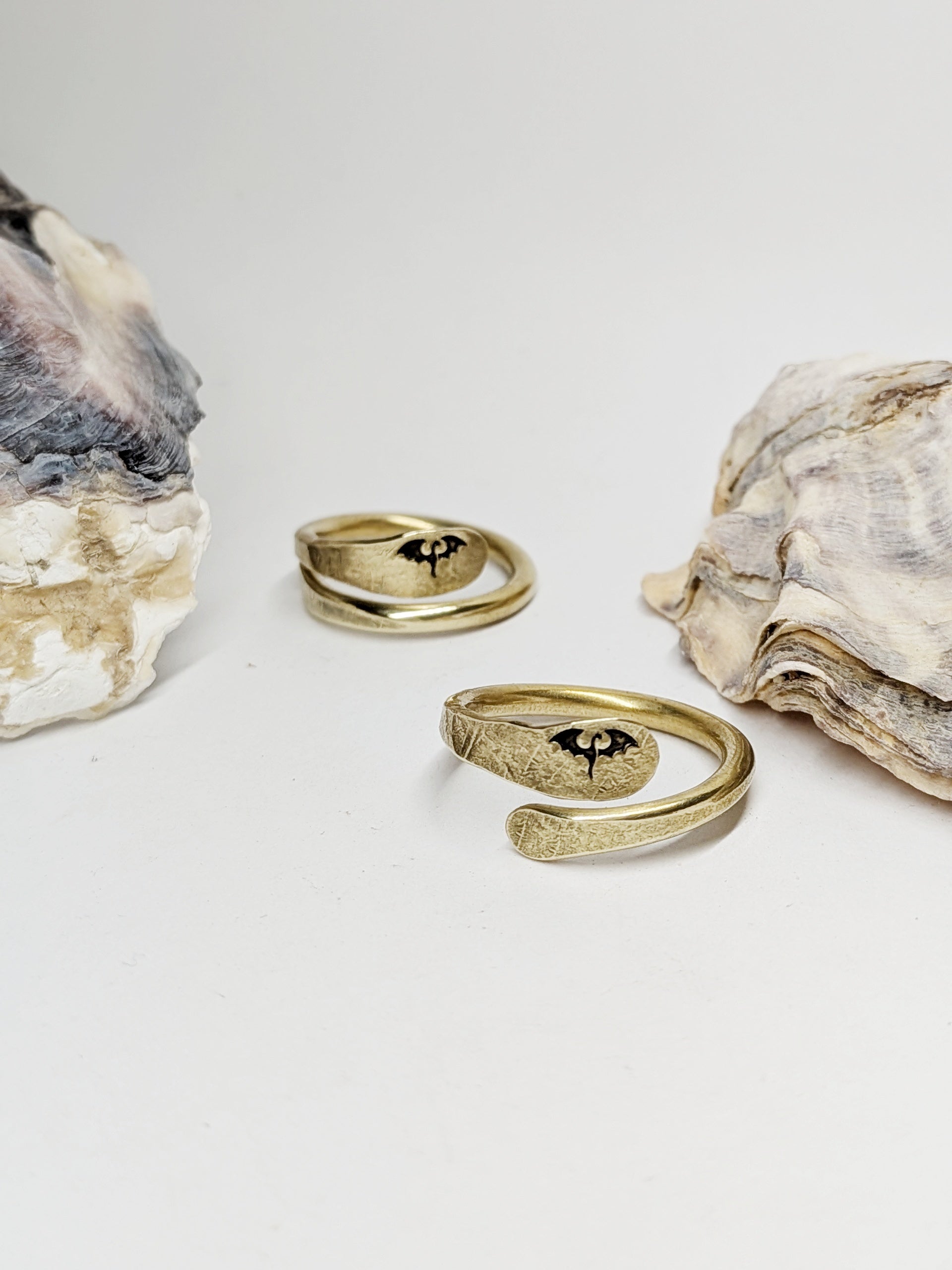 COVEN Thick Dragon Ring