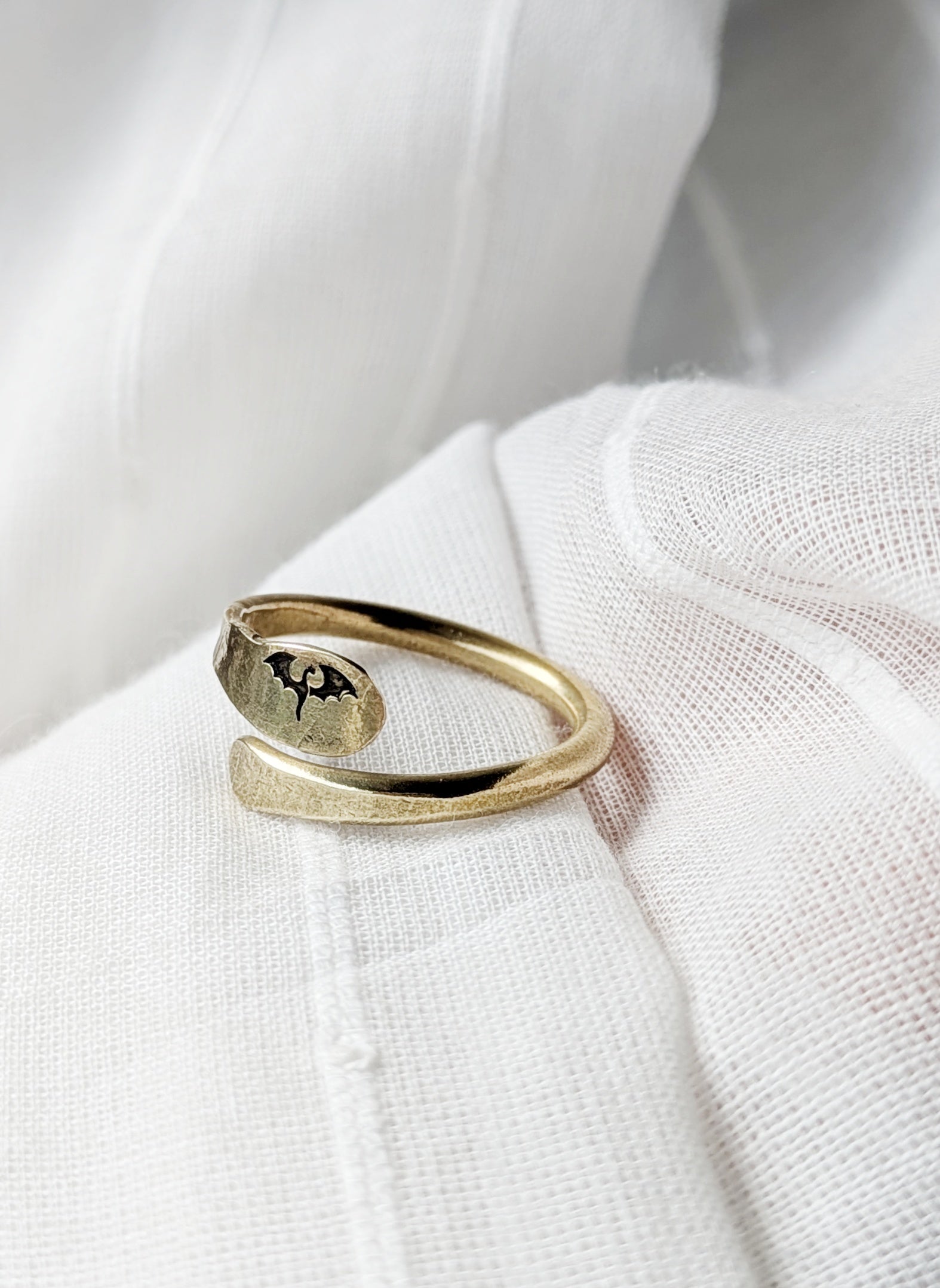 COVEN Thick Dragon Ring