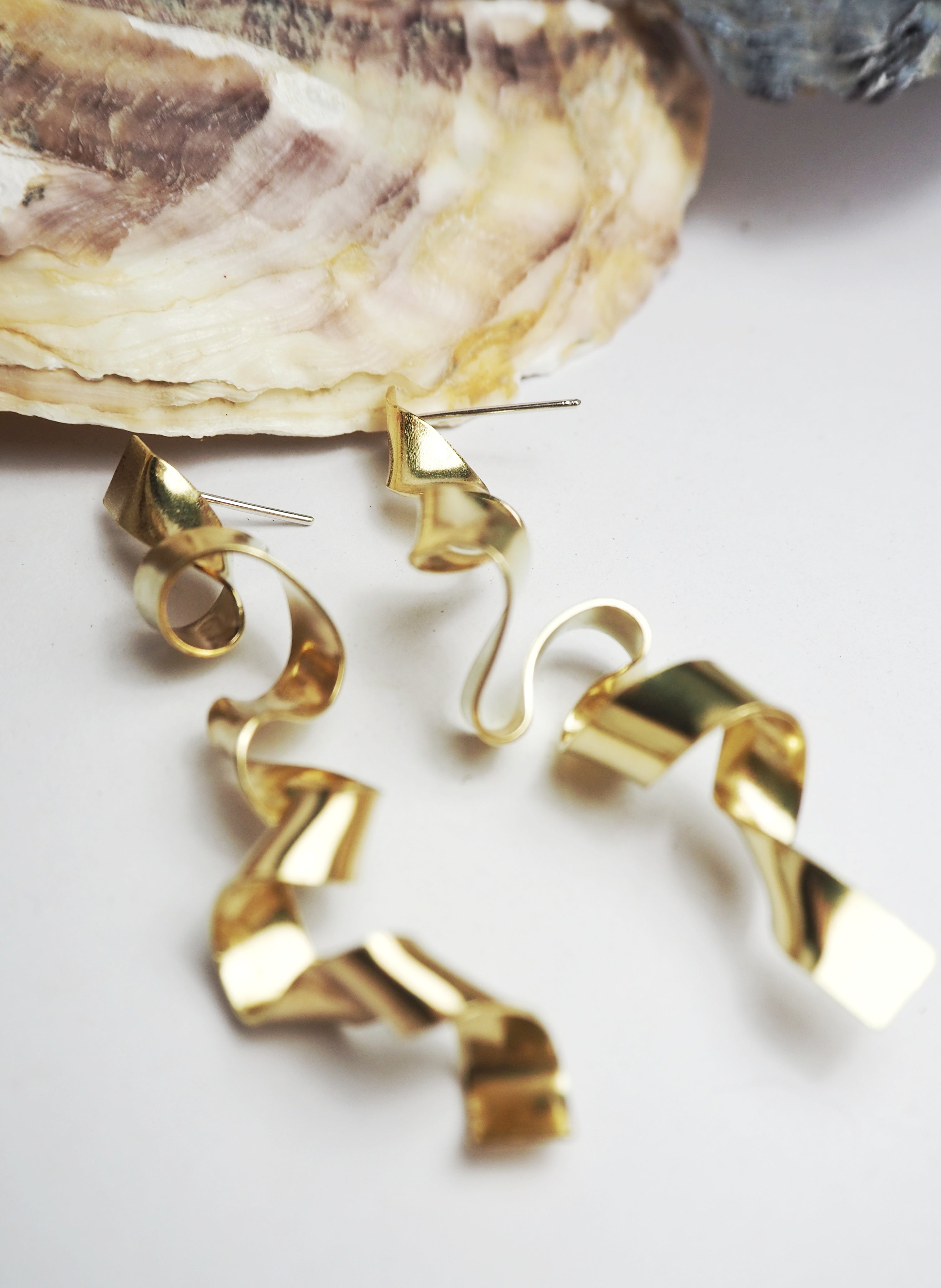 ANTIK Ribbon Earrings