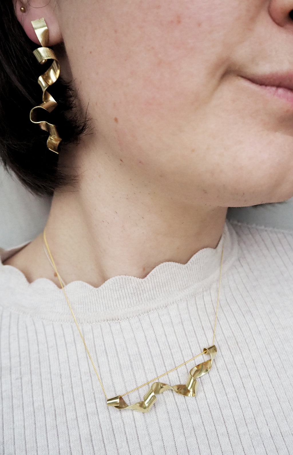 ANTIK Ribbon Earrings