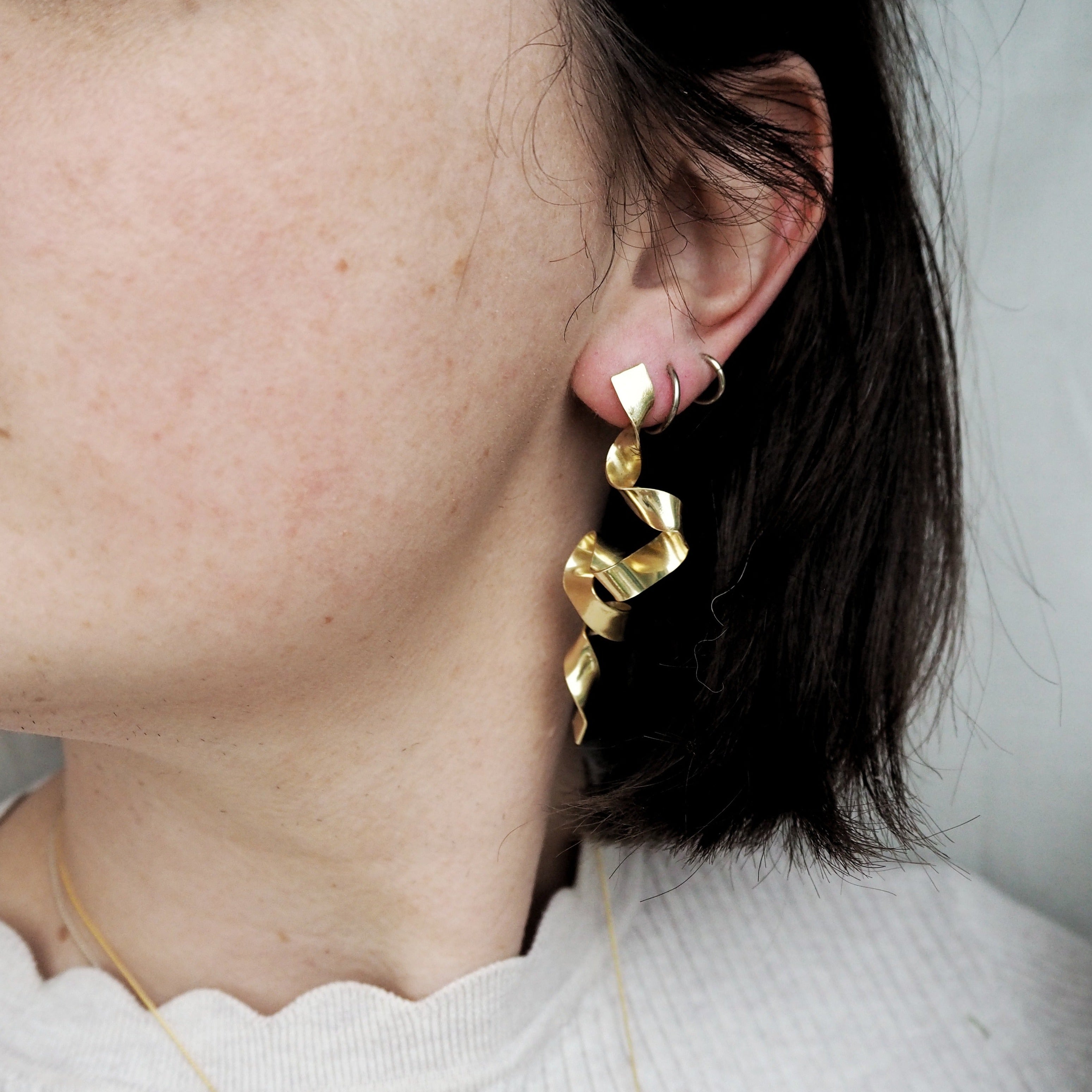 ANTIK Ribbon Earrings
