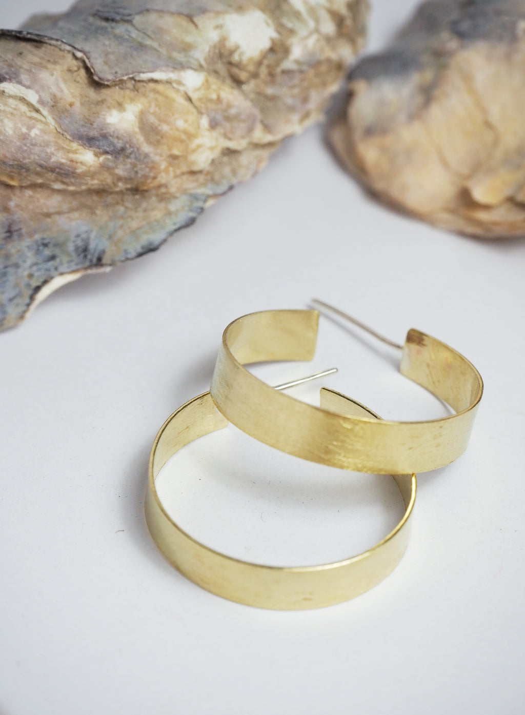 GEO Wide Medium Hoops