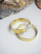 GEO Wide Medium Hoops