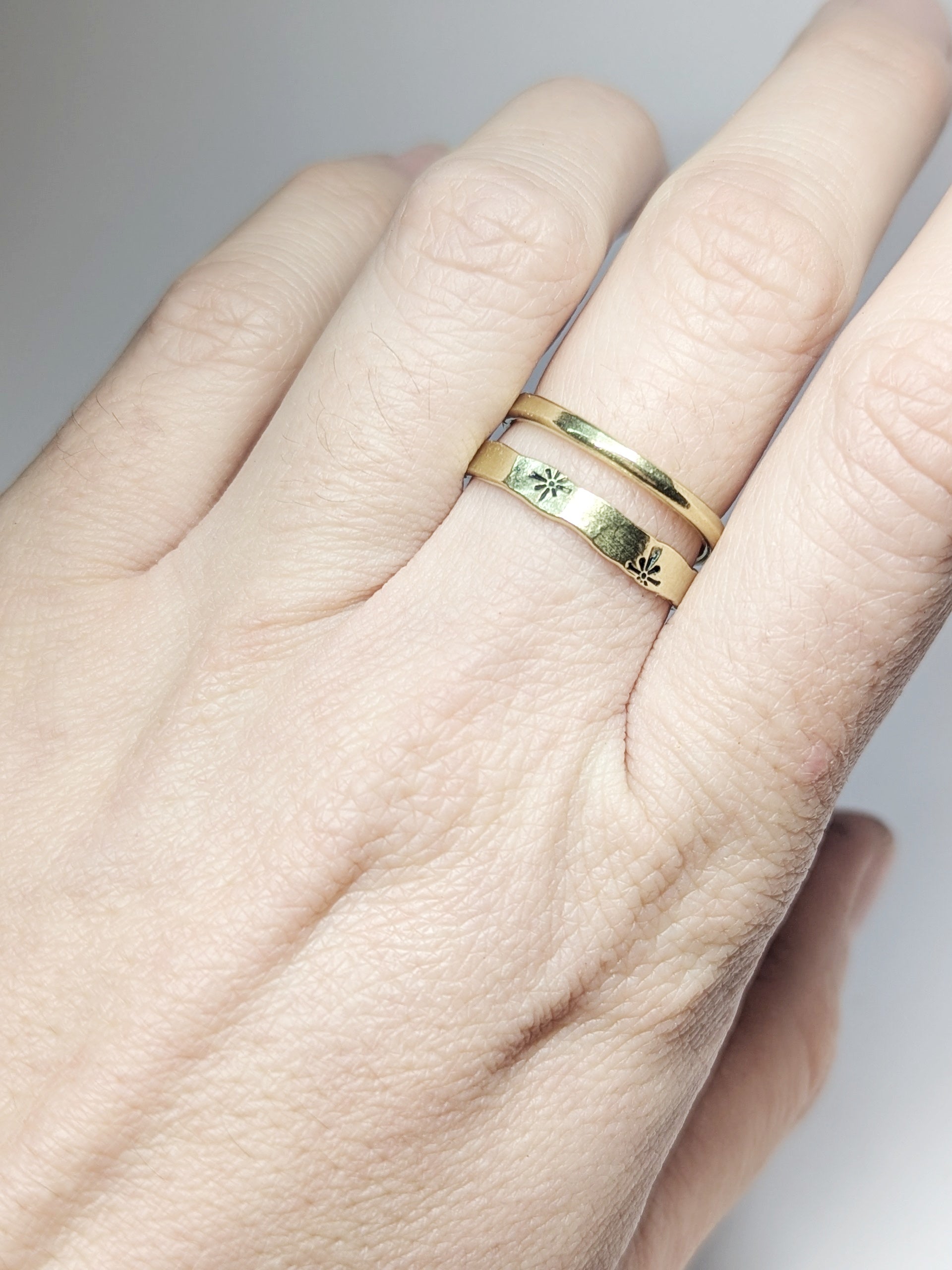 FEMME Star Burst Ring