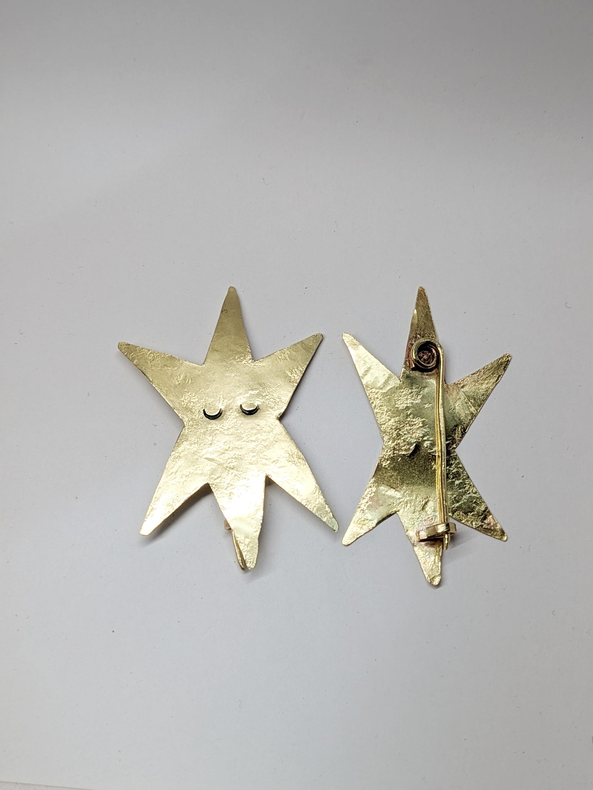 ANTIK Star Brooch