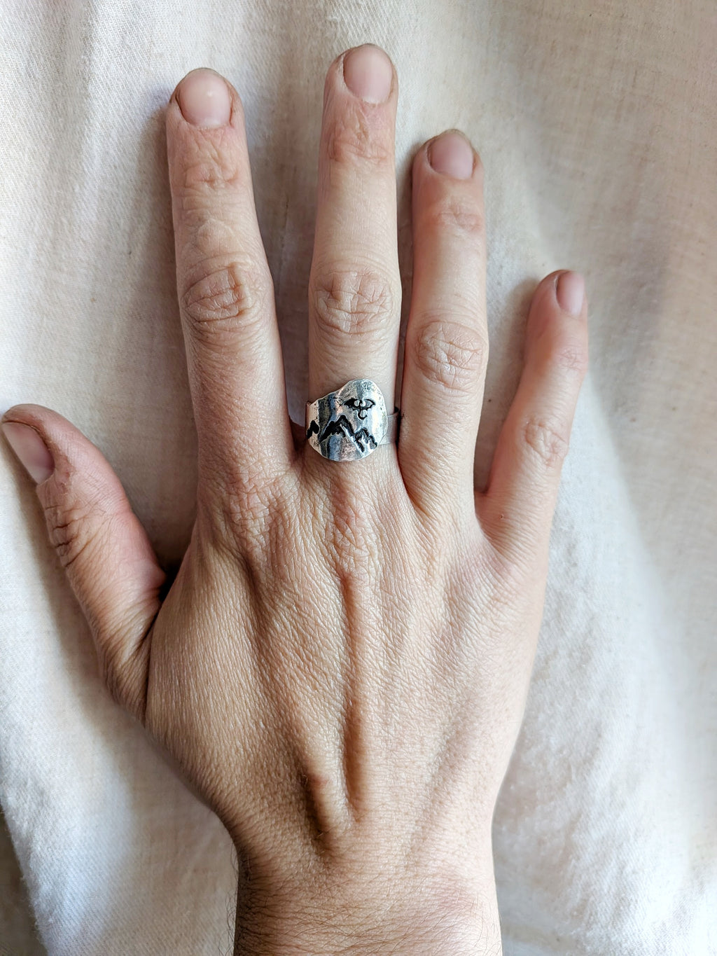 COVEN Adjustable Fantasy Dragon / Star Ring