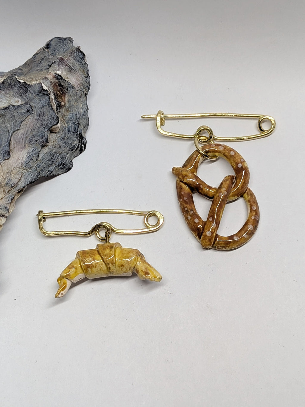 Pretzel Brooch