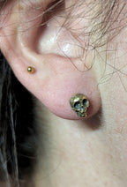 COVEN Mini Skull studs