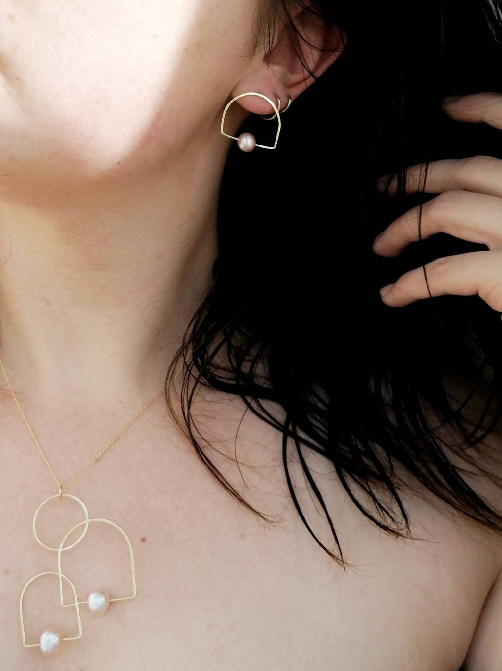 FEMME Golden Abstract Pearl Necklace