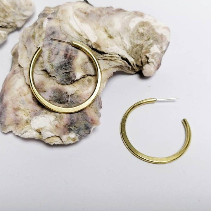 GEO Medium Golden Hoops