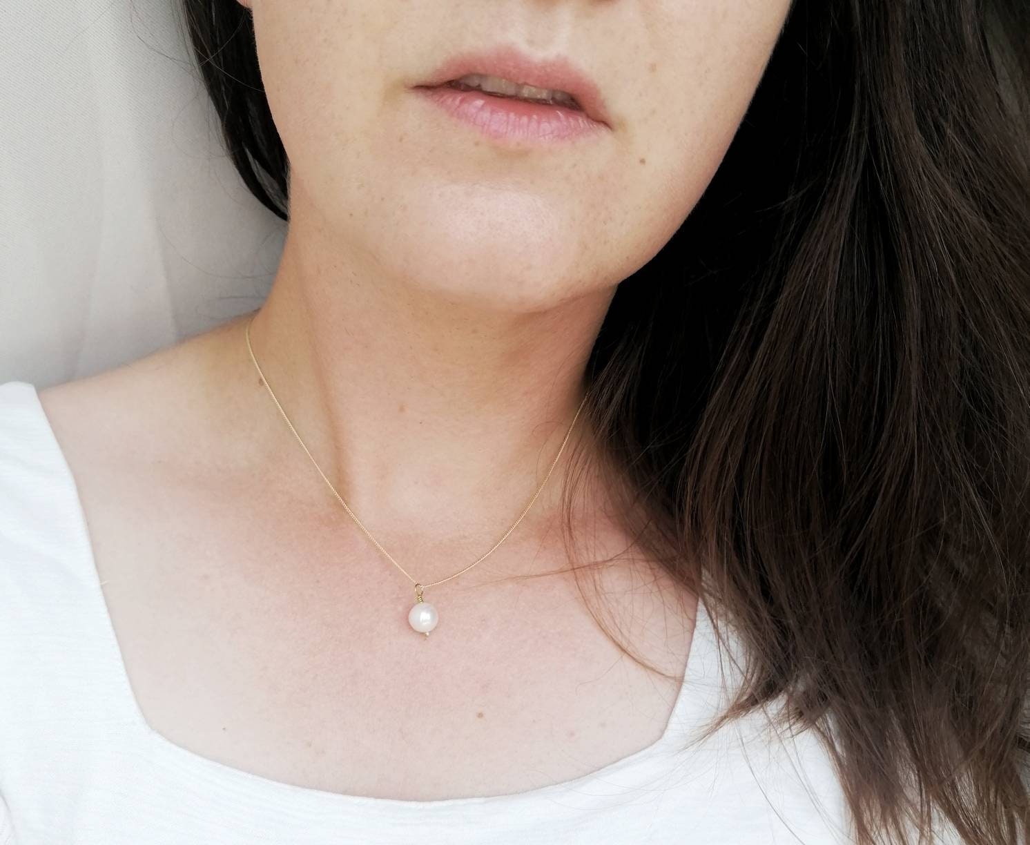 FEMME Simple Pearl Necklace