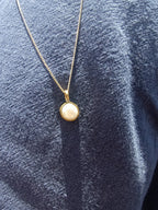 FEMME Traditional Pearl Necklace